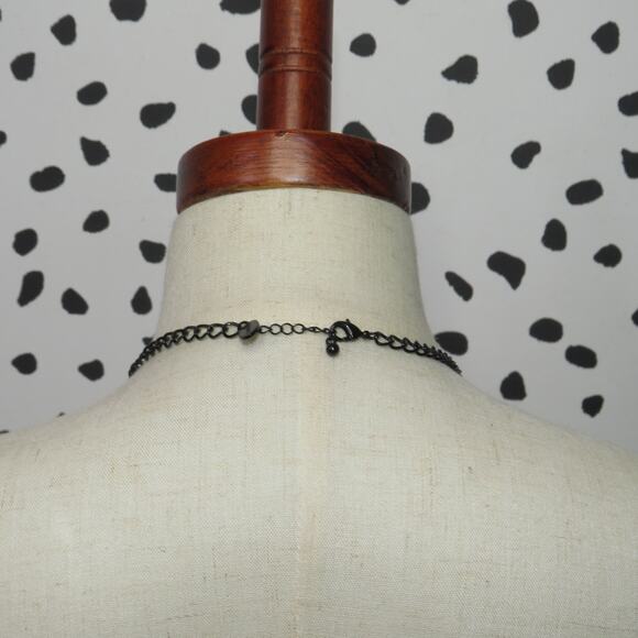 Disney Minnie Mouse Retro Girl Silhouette Pendant Necklace - Picture 3 of 3